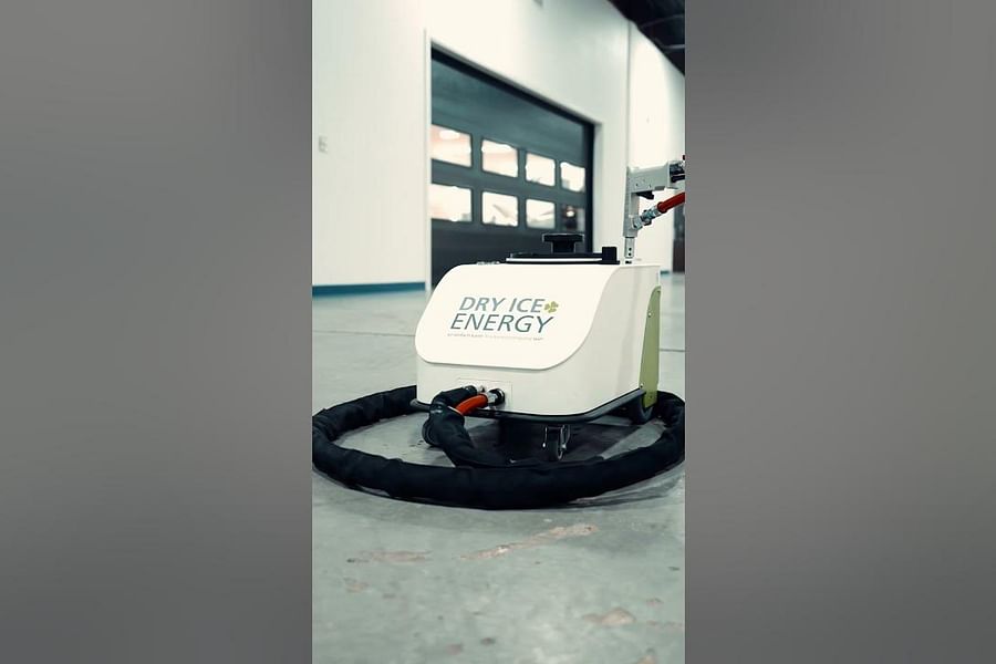 dry ice and electronics