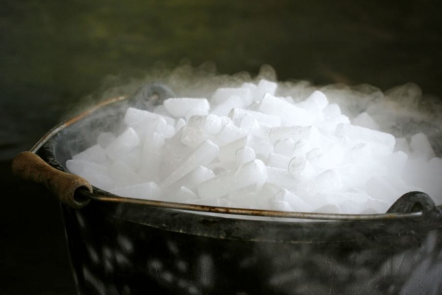 cryogenic food processing with dry ice